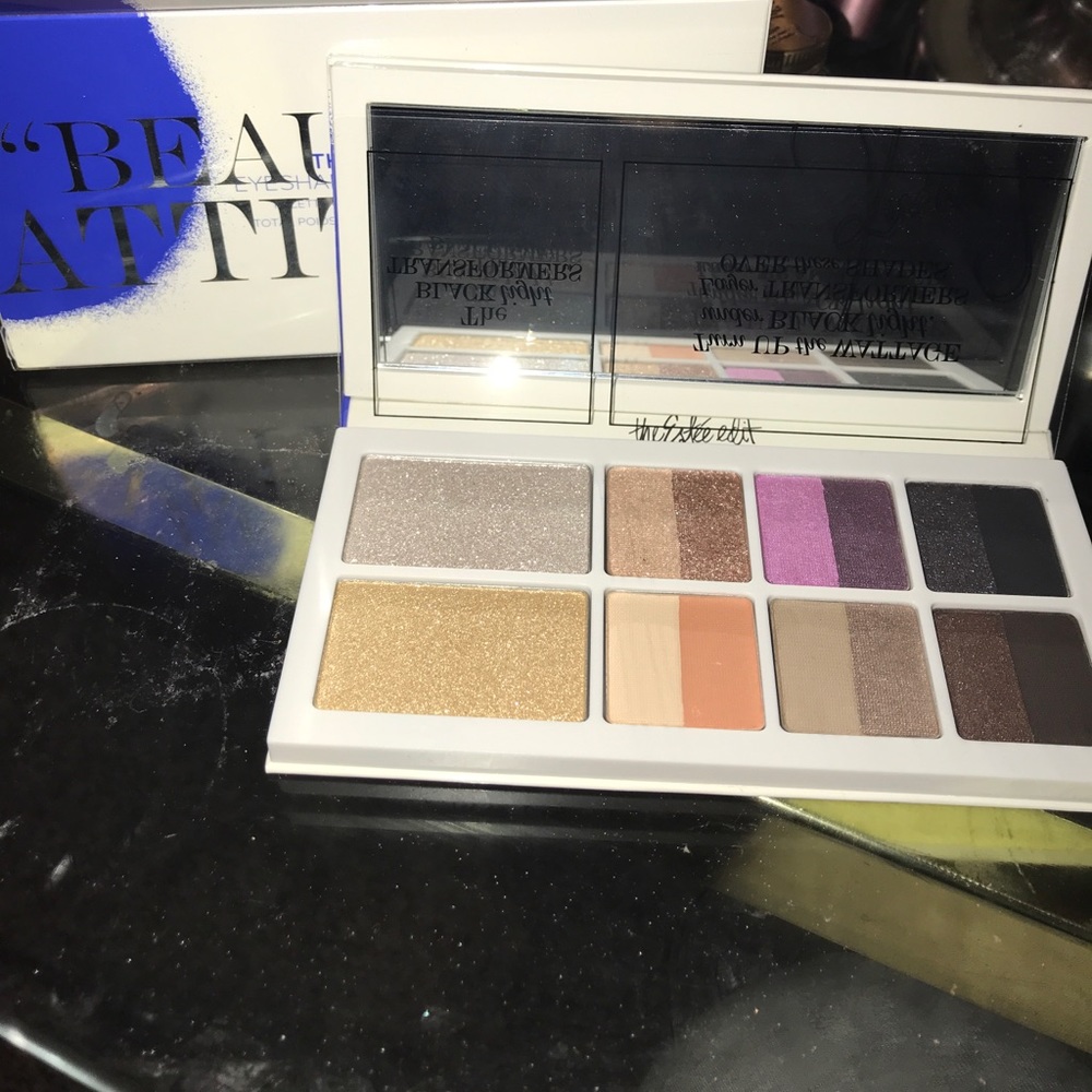 Estée edit eyeshadow palette